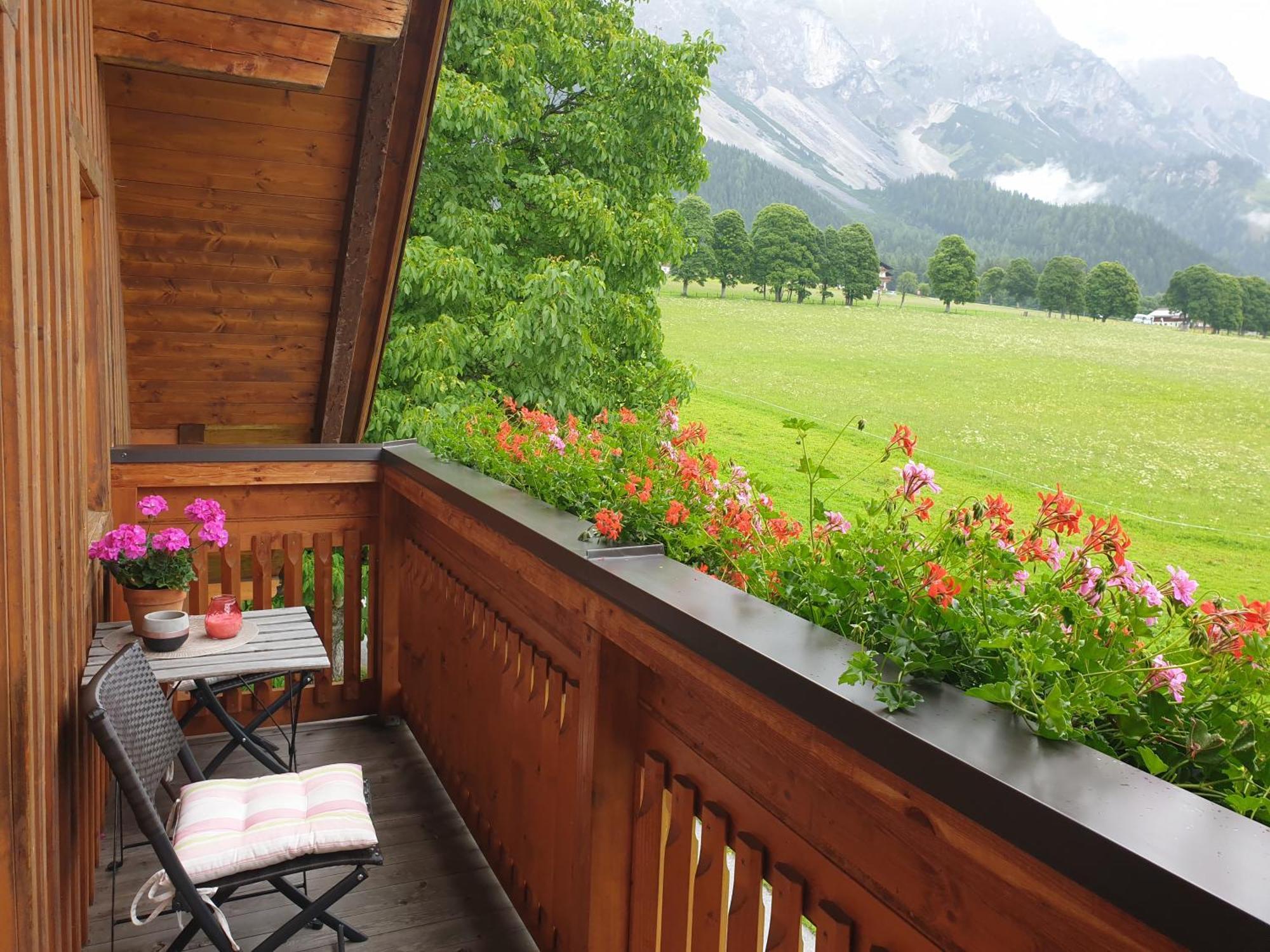 Bergfuehrerhaus Bed & Breakfast Ramsau am Dachstein Exterior foto